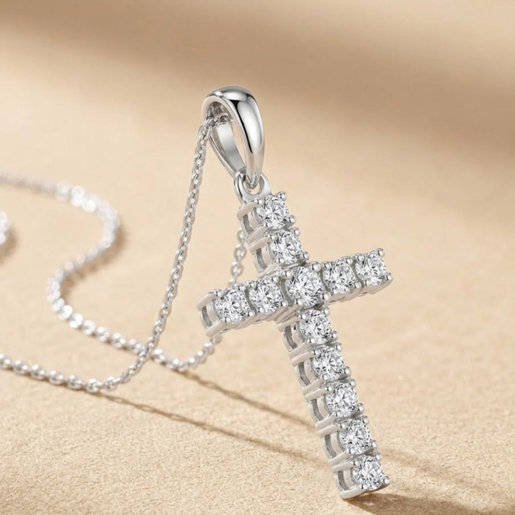 Lab Diamond Cross Necklace Pendant 0.22ct in 925 Sterling Silver